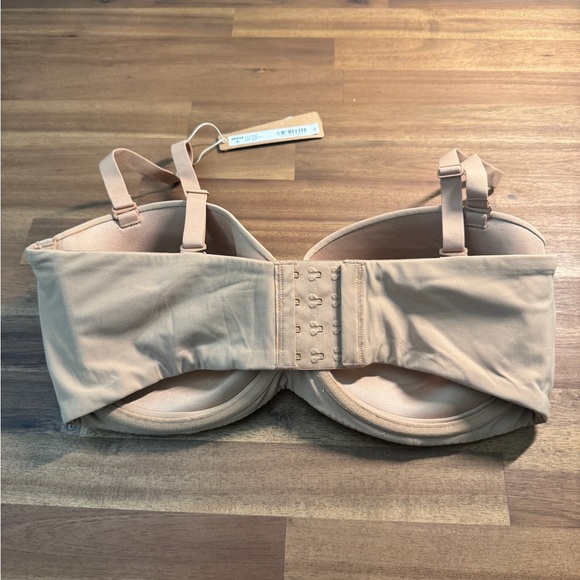 Skims Fits Everybody Strapless Ochre Bra - Picture 3 of 7